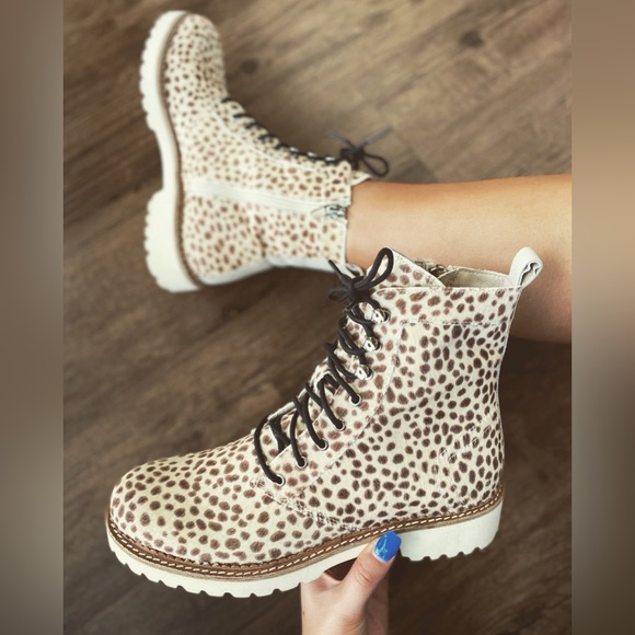 Dolce Vita Avena animal print calf hair Chukka lace up boot size 7.. NIB.. - Picture 8 of 11